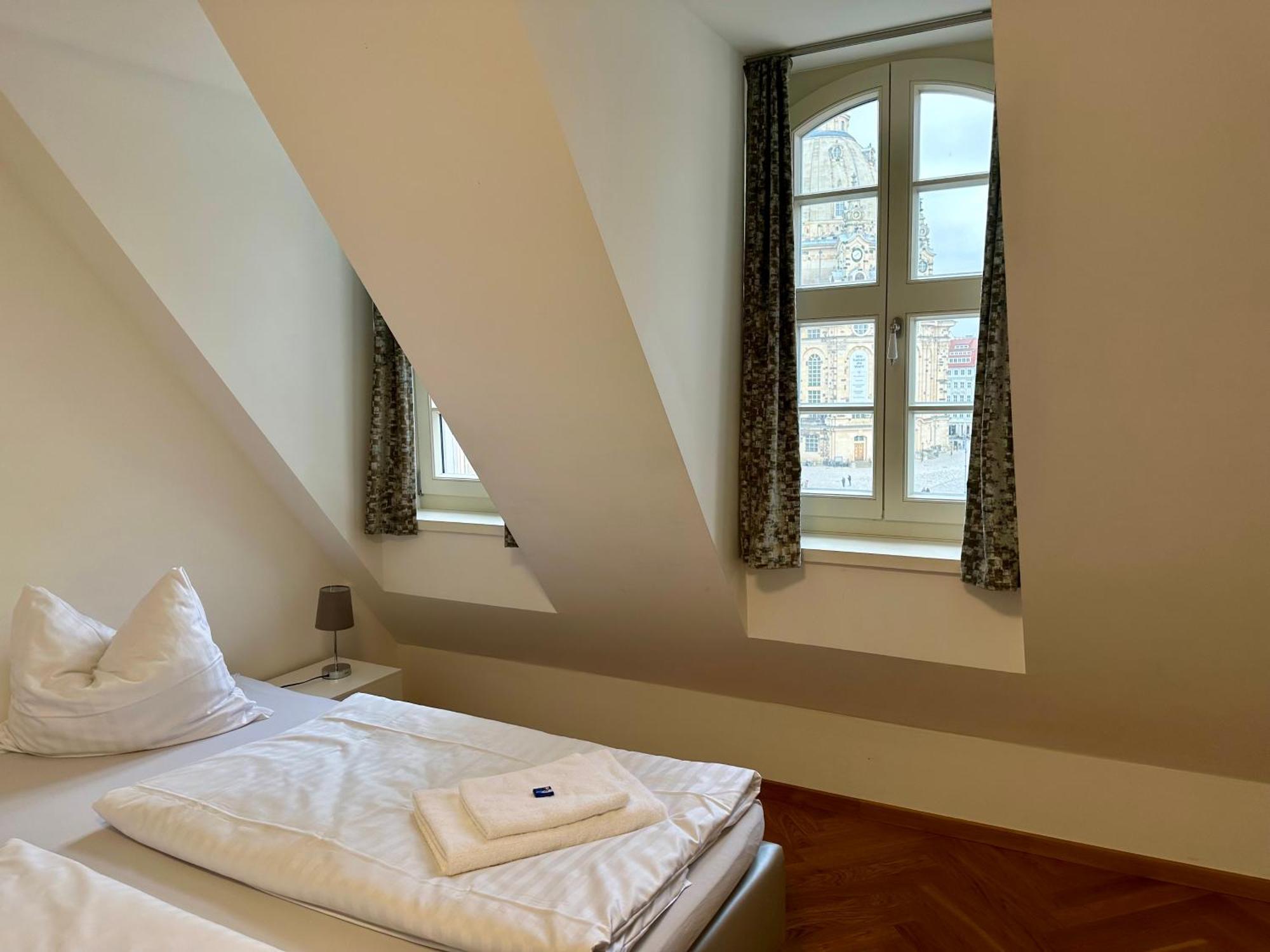 Exklusives Apartment Mit Einmaligem Blick Zur Frauenkirche - Parkplatz Kostenfrei Dresde Exterior foto