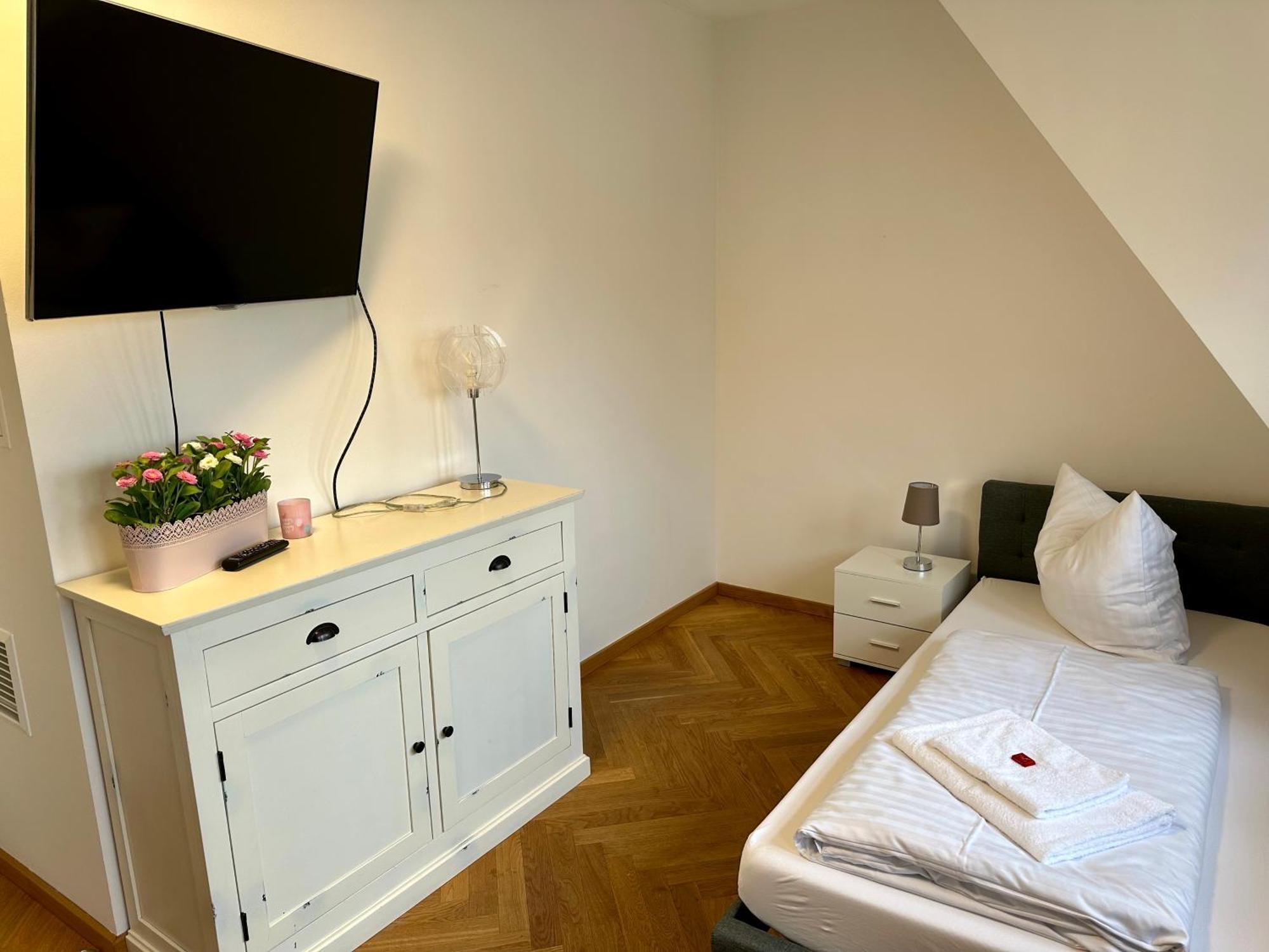 Exklusives Apartment Mit Einmaligem Blick Zur Frauenkirche - Parkplatz Kostenfrei Dresde Exterior foto