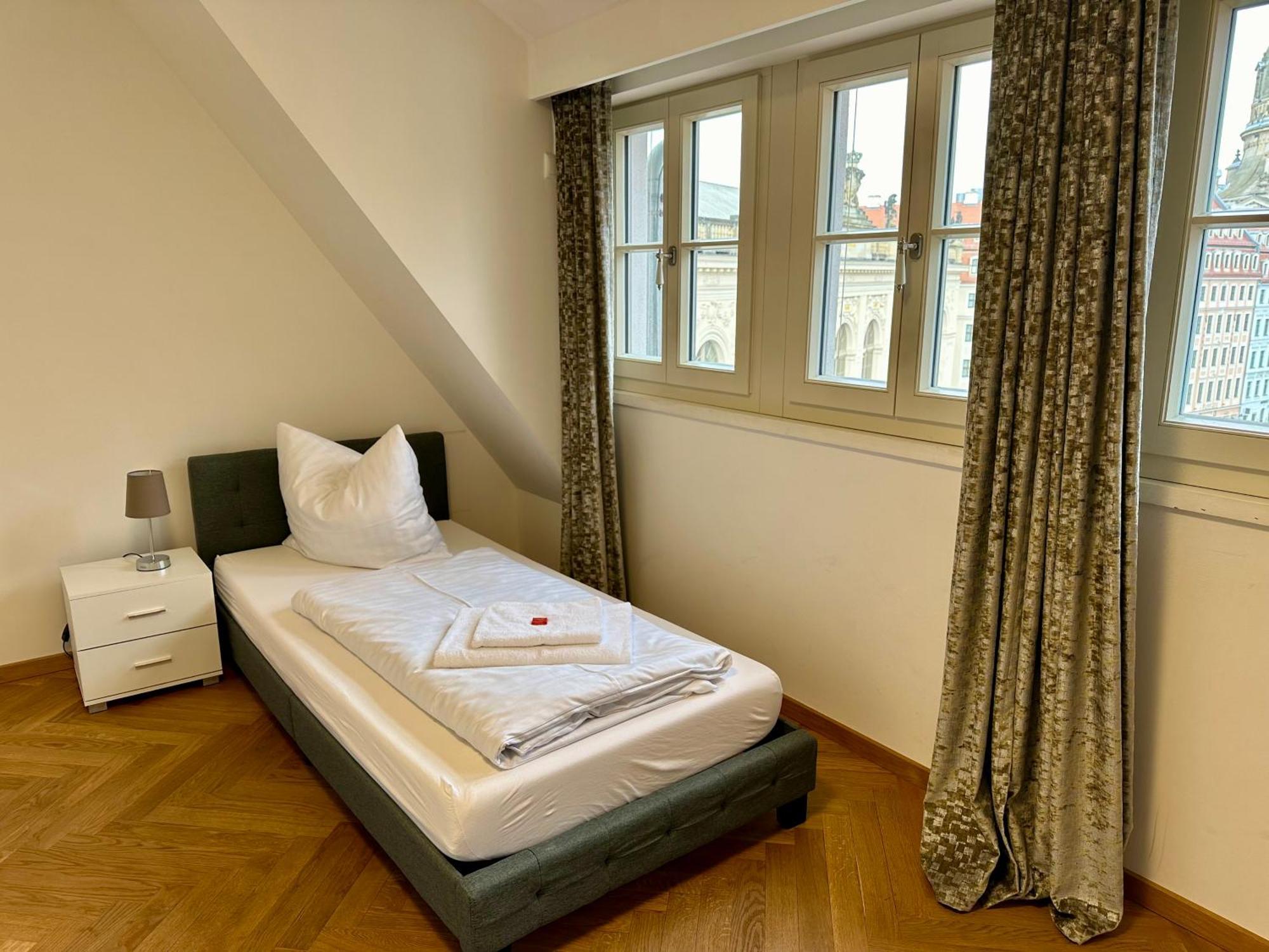 Exklusives Apartment Mit Einmaligem Blick Zur Frauenkirche - Parkplatz Kostenfrei Dresde Exterior foto