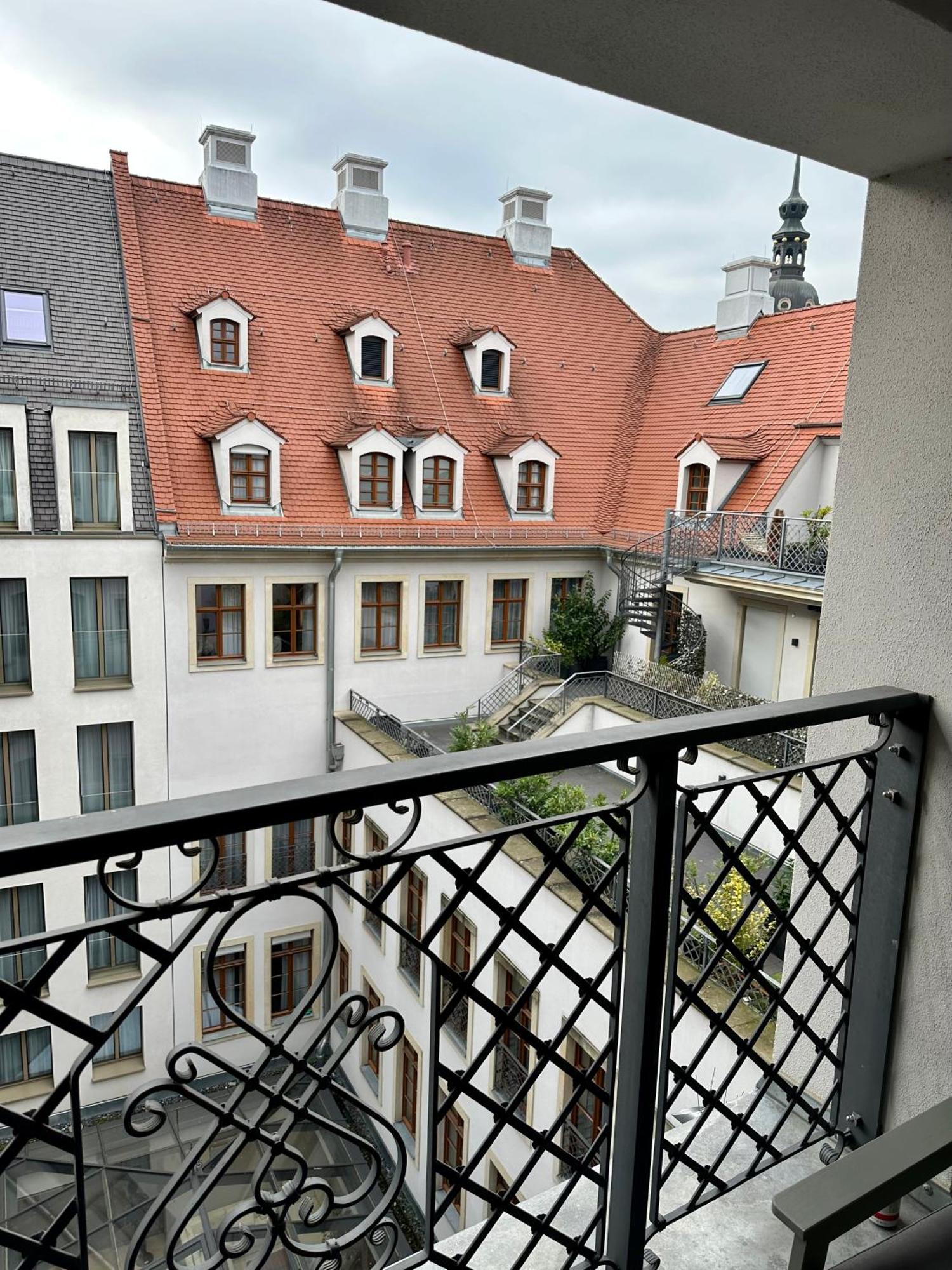 Exklusives Apartment Mit Einmaligem Blick Zur Frauenkirche - Parkplatz Kostenfrei Dresde Exterior foto